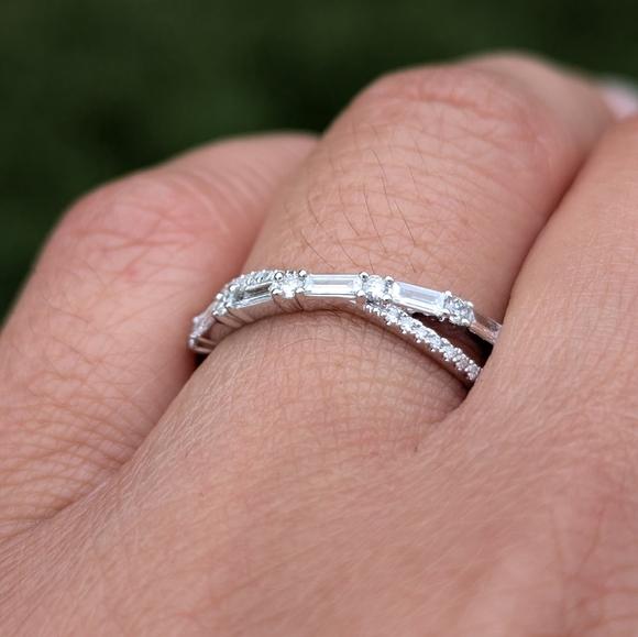 18K White Gold Baguette and Round Diamond Cross X Ring Band - Picture 7 of 9